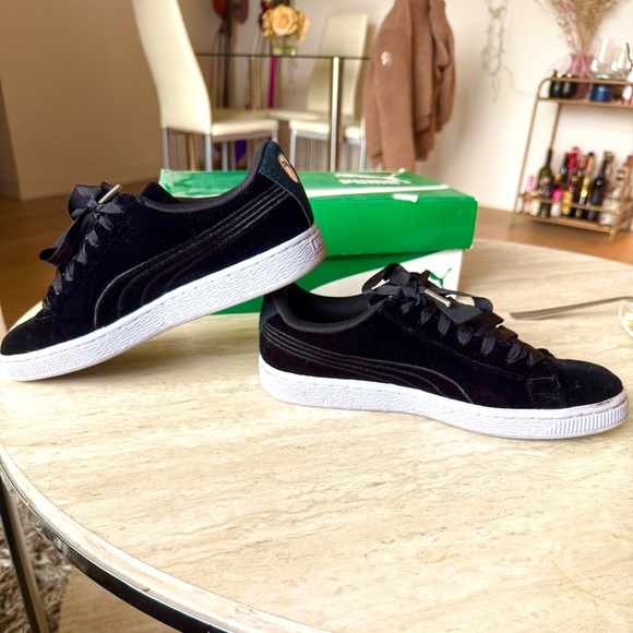 Puma Black and White Women's Sneakers - Picture 2 of 2
